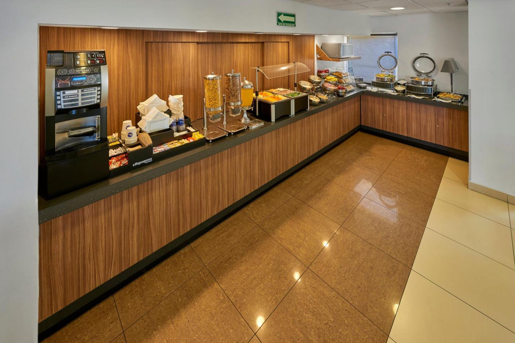 Express By Marriott Nogales Hotel 4*